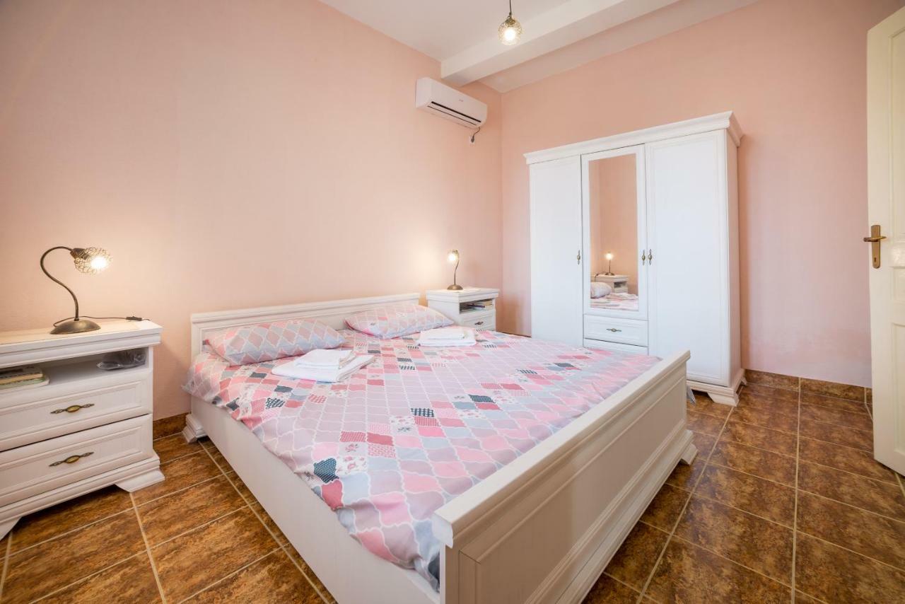 Casa M Apartment Tivat Luaran gambar